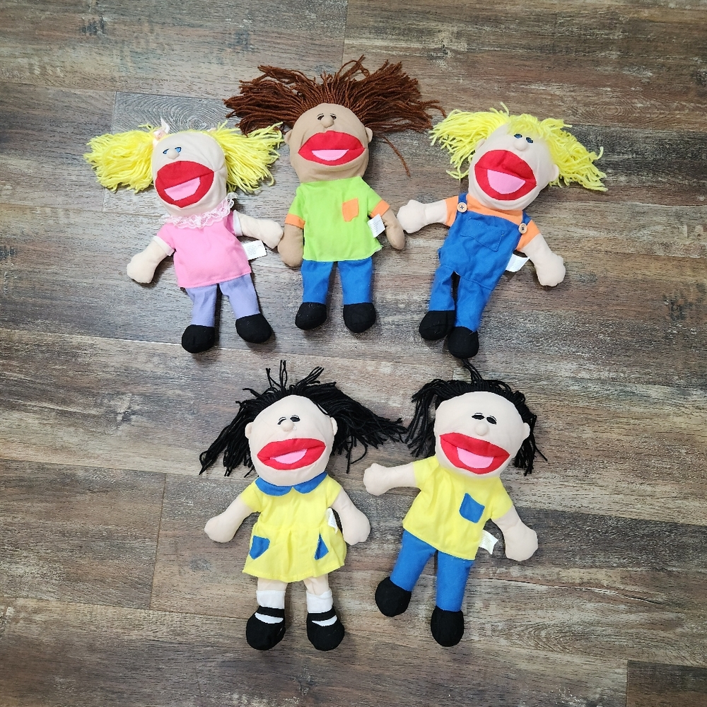 ORIENTAL TRADING COMPANY Fun Express Plush Happy Kids